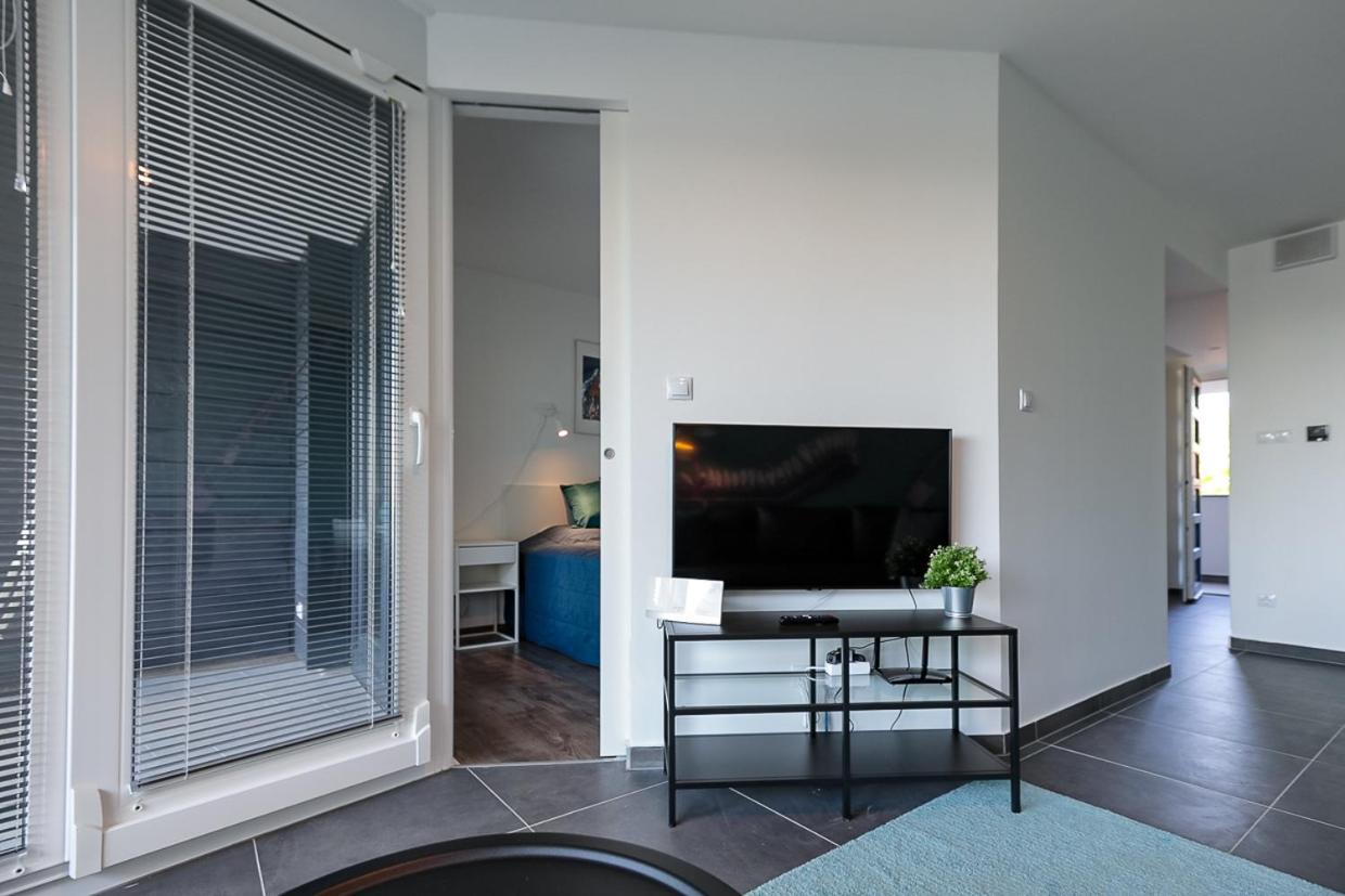 Marina Apartman Hotel Balatonszemes Ngoại thất bức ảnh