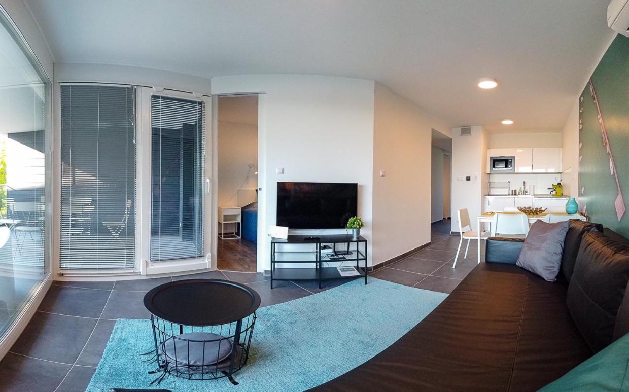 Marina Apartman Hotel Balatonszemes Ngoại thất bức ảnh