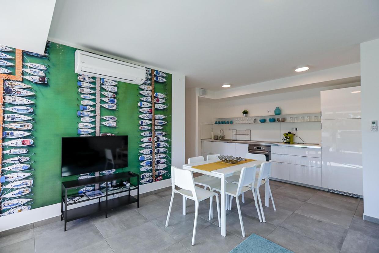 Marina Apartman Hotel Balatonszemes Ngoại thất bức ảnh