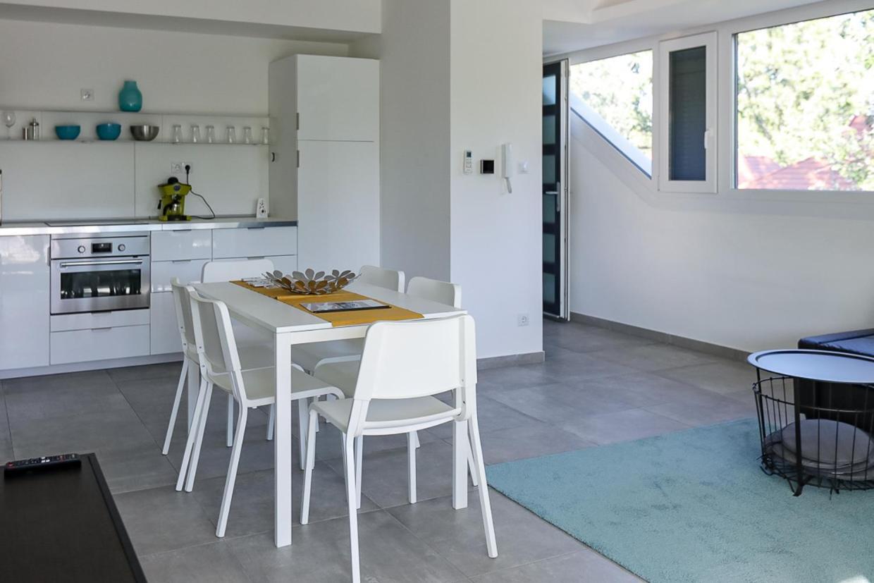 Marina Apartman Hotel Balatonszemes Ngoại thất bức ảnh