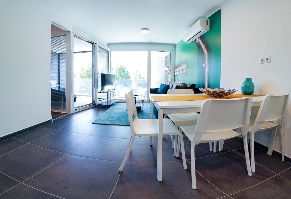 Marina Apartman Hotel Balatonszemes Ngoại thất bức ảnh